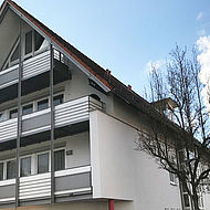 Rückansicht eines fassadensanierten Hauses in Deizisau, Stuttgart Esslingen